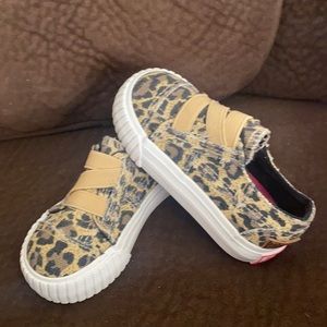 Brand new leopard sneakers